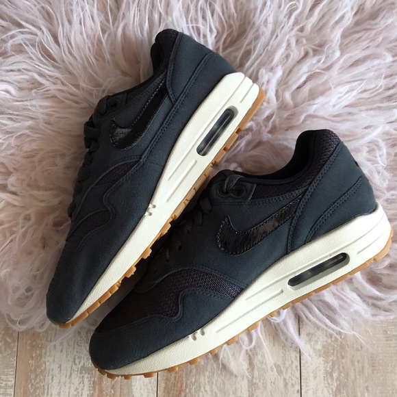 NWT Nike ID Air Max 1 Custom Grey - Picture 6 of 8